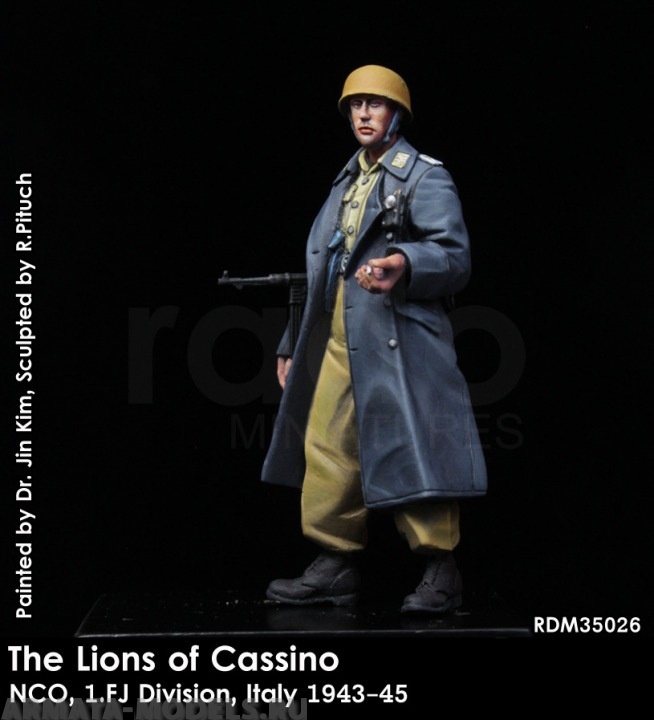 RDM35026 Солдат первой альпийской дивизии  NCO, 1.FJ Division, Italy 1943-45 RADO MINIATURES
