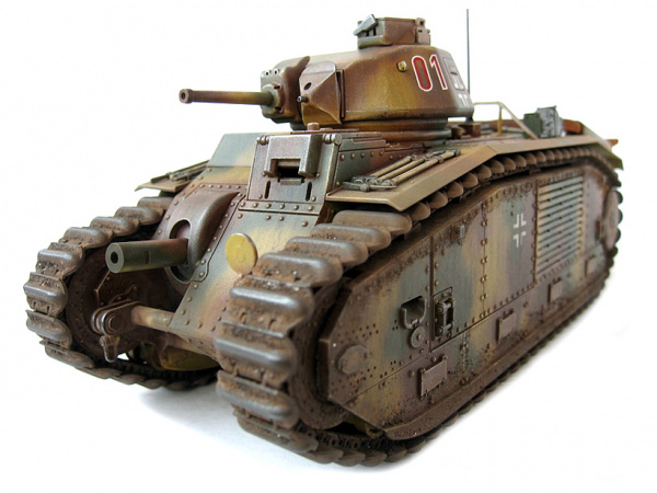 30058T Французский танк B1 bis с наборн.траками и фигурой командира. С электродвигателем и редуктором Tamiya