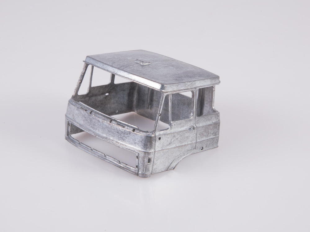 7068AVD Сборная модель Skoda-110 с полуприцепом ALKA N13CH AVD Models