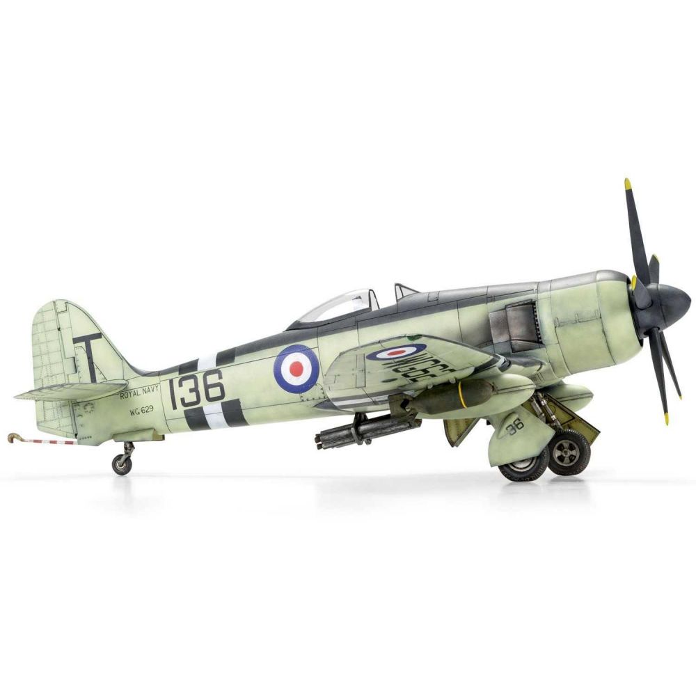 A06105 Сборная модель Самолета Hawker Sea Fury FB.11 Airfix