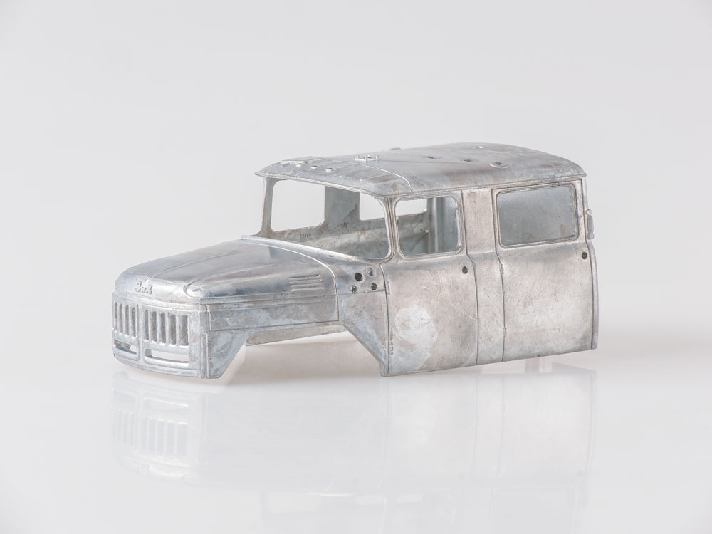 1077KIT Сборная модель АЦ-40 (131), 1971 г. AVD Models