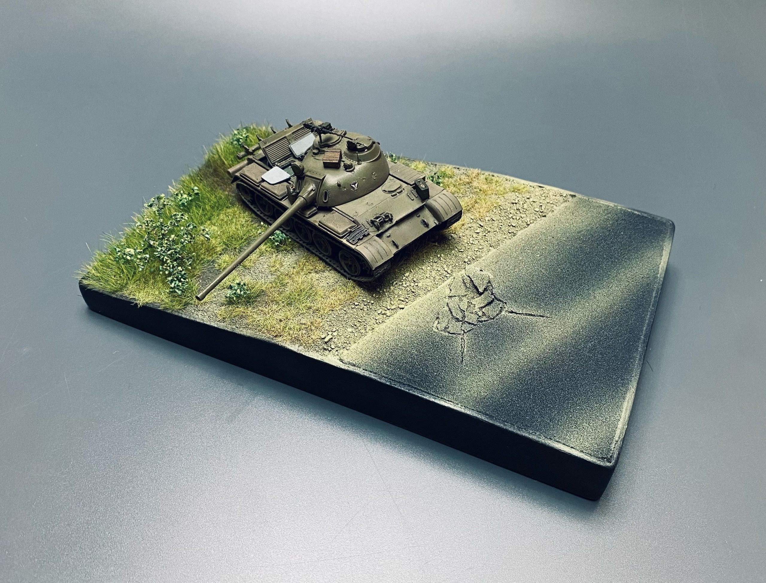 AM72653 Подставка Выезд на дорогу.