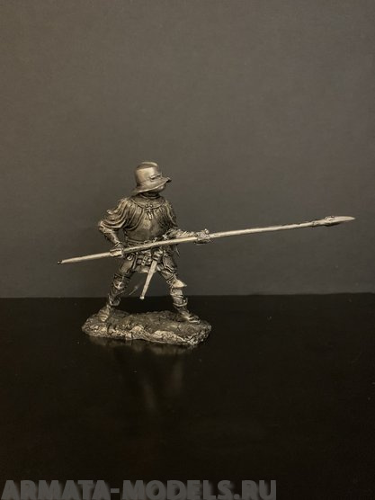 4113ТБ Швейцарец, пикинер в полудоспехе, в закрытом шлеме Три Богатыря