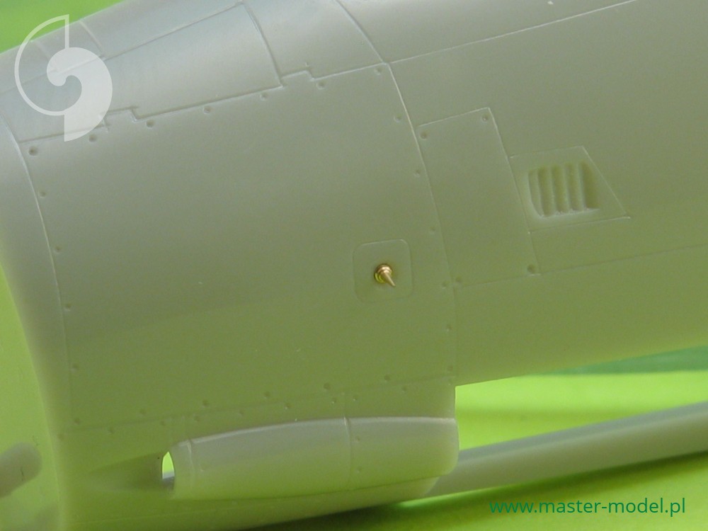 AM-72-007 Носовой обтекатель и датчик угла атаки для самолета F-14A