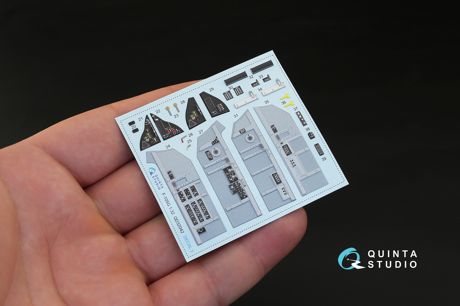 QD32042 1/32 3D Декаль интерьера кабины F-105G (для модели Trumpeter)