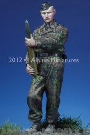 35133ALP SS Panzer Crew Kursk #1 Alpine Miniatures