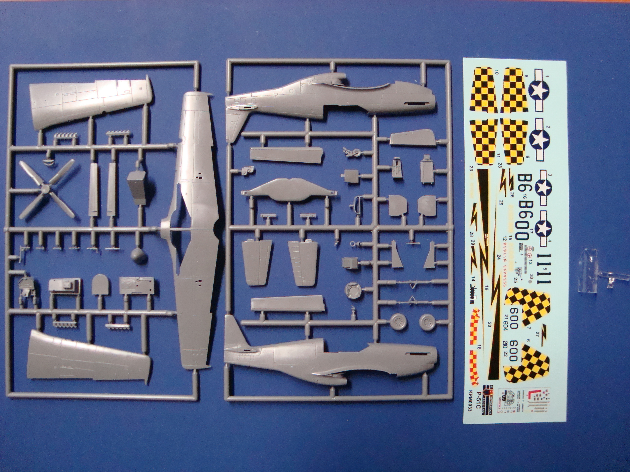 KPM0033 P-51C KP Models