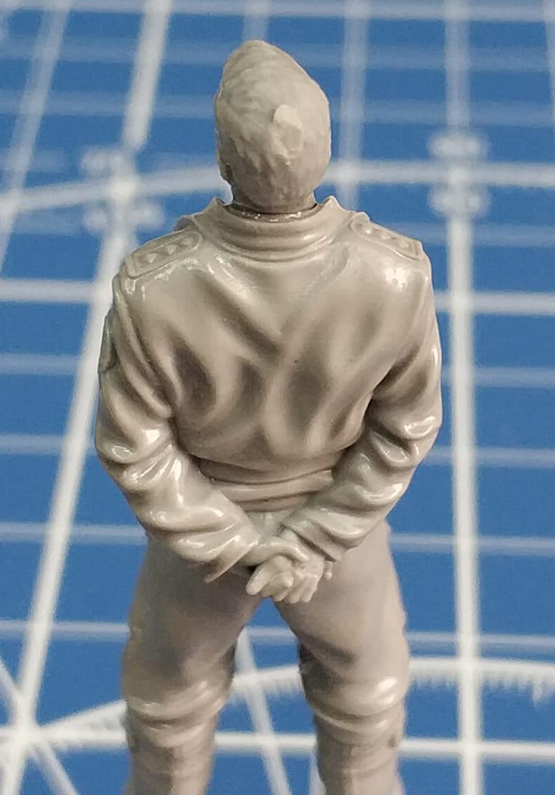 AM3557 Фигура Швайгера с сменной головой красного черепа Arma Models