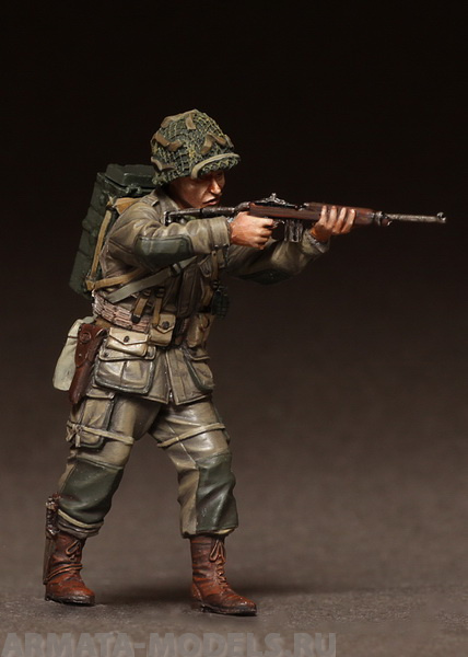 3542SOGA Radio operator 82st Airborne in battle. WW II SOGA Miniatures