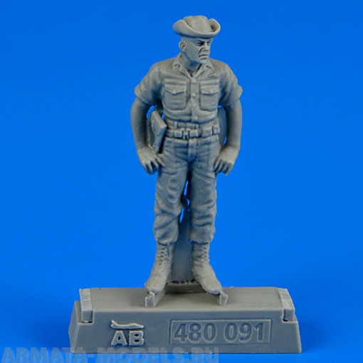 480091AERO  Фигура USAF Maintenance Crew - Farm Gate Operation Vietnam War 1965-1973 1/48 AEROBONUS