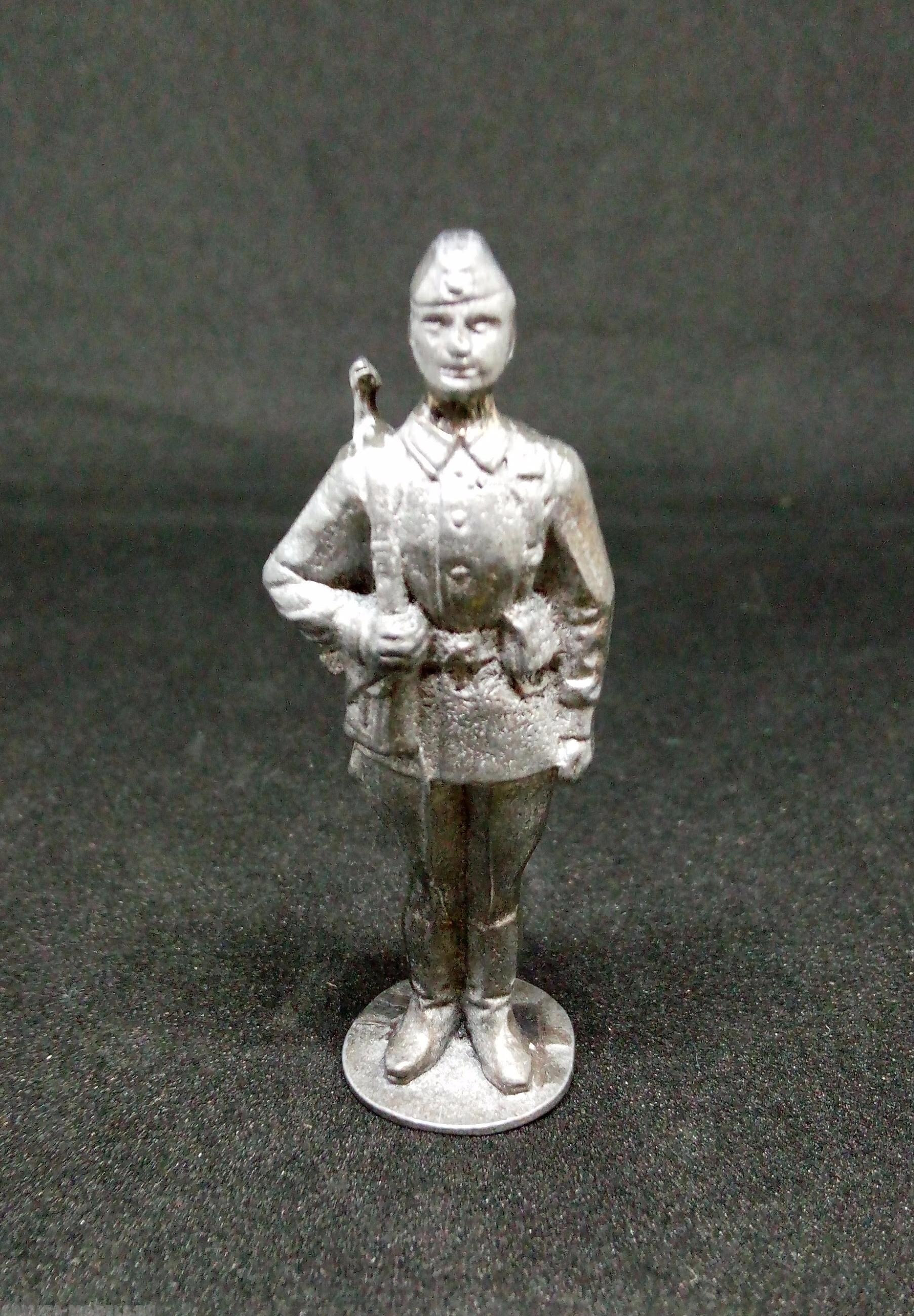 Н-7-004 Знаменосец Солдатики "Ура"