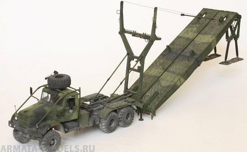 MMF35018 Мостоукладчик Краз-255 ТММ, СССР-Россия. В наборе + две пластины фототравления, прозрачные детали, подвижная установка моста. Очень высоко проработана мелкая деталировка. MinimanFactory