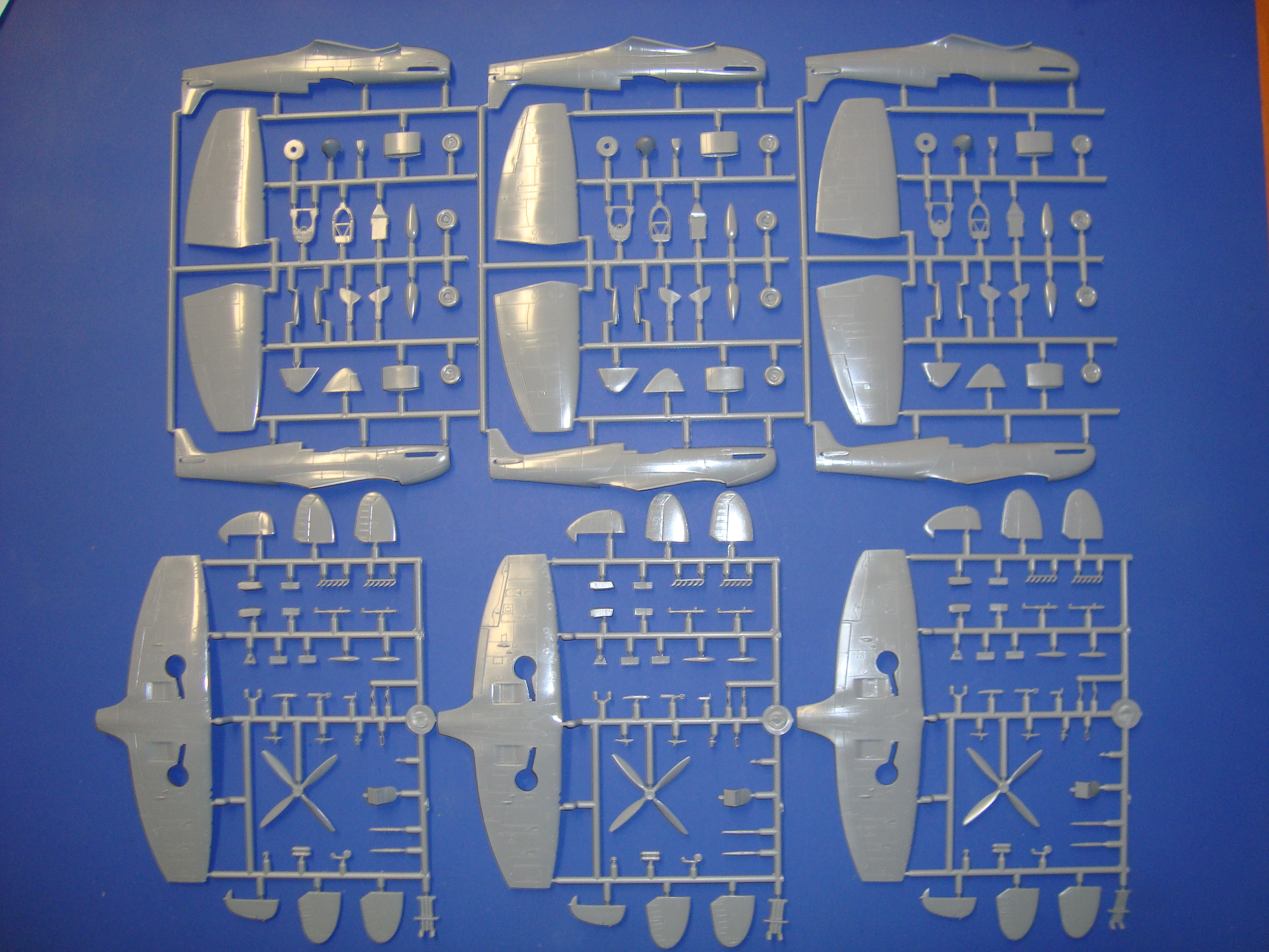 KPM0060  Spitfire IX Premium 3x KP Models