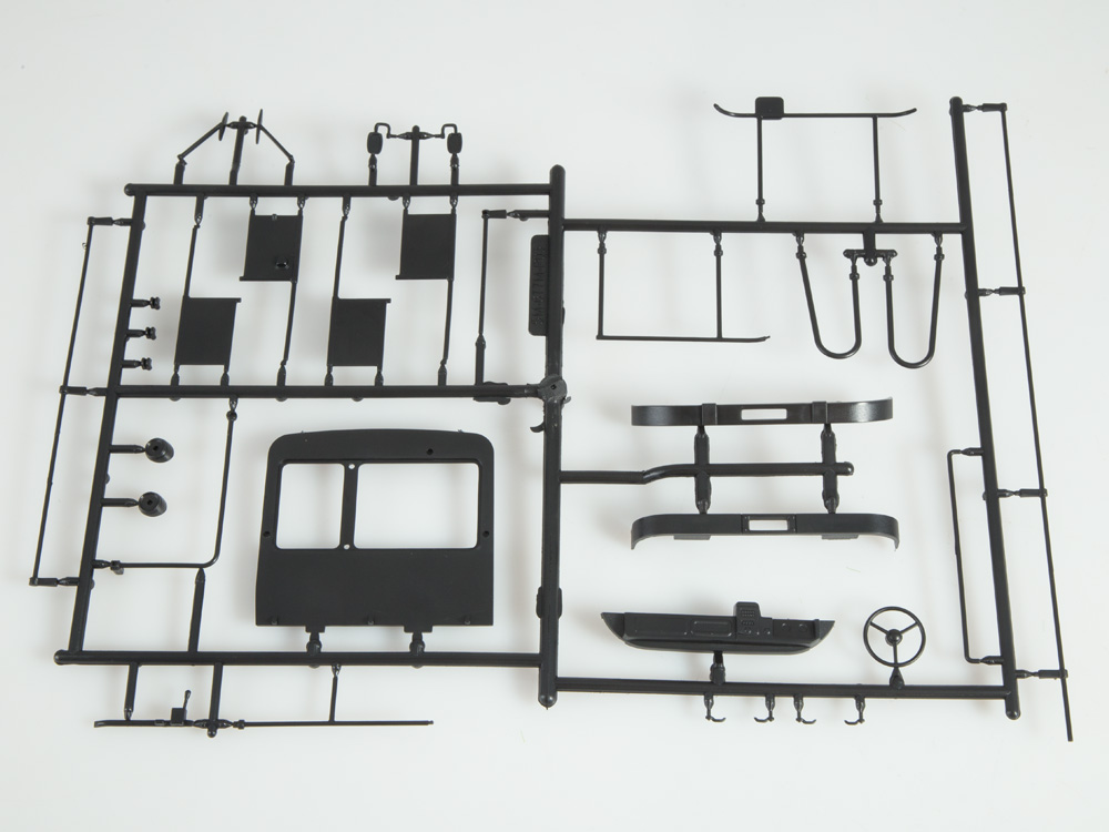 4028AVD Сборная модель Городской автобус ЛИАЗ-677М AVD Models