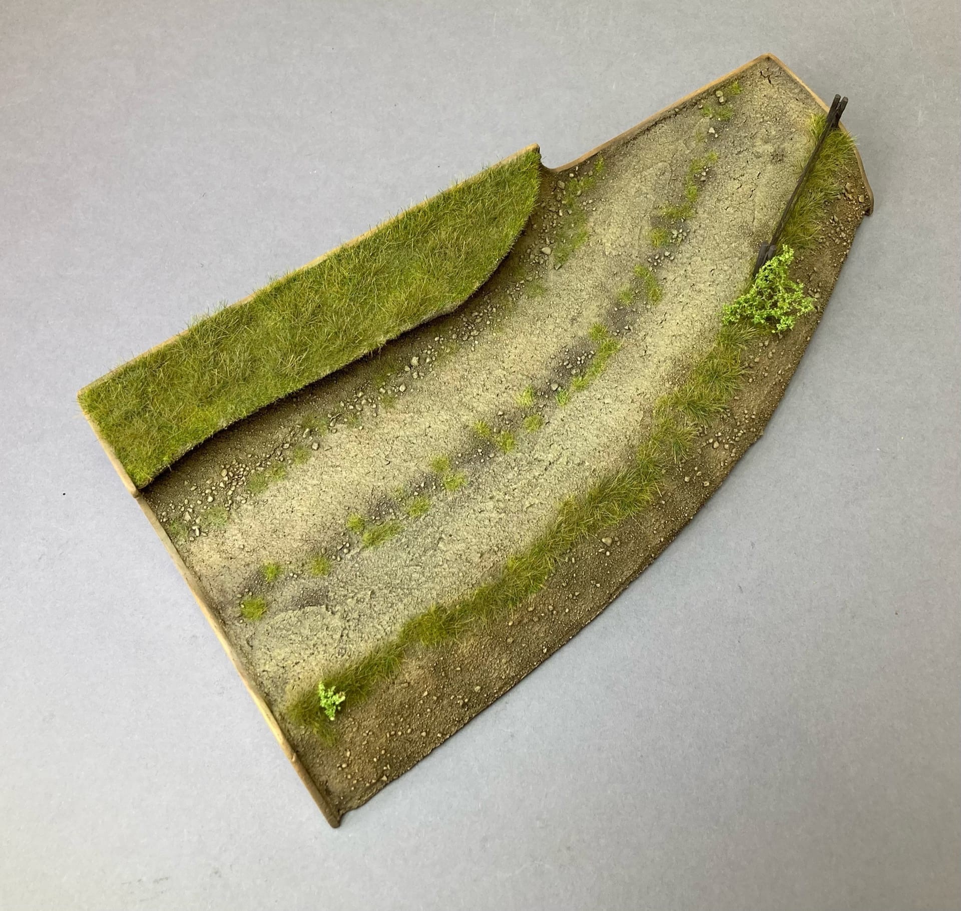 AM72235 Узкая дорога (26x13см)