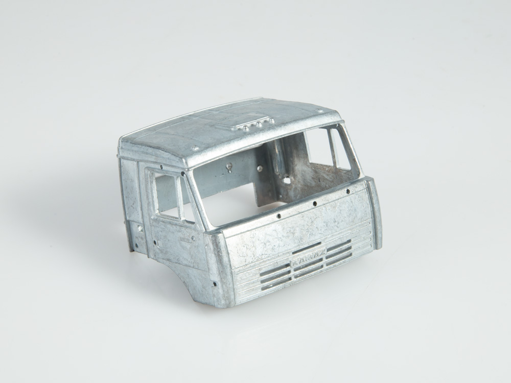 1444AVD Сборная модель КАМАЗ-5460 седельный тягач AVD Models