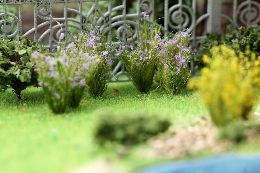 004pcv005 Цветущ.  растения д/диорамы. Сирен. 2,5-3см. 5шт.