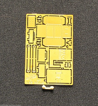 35006VM Фототравление Soviet infantri radio A-7