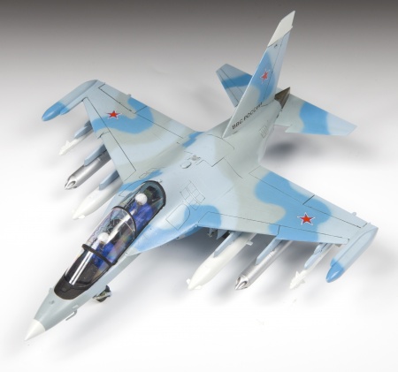 7307 Российский учебно-боевой самолет Як-130 Звезда